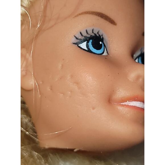 A Vintage Lot of Barbie  & Friends Heads - Picture 15 of 16